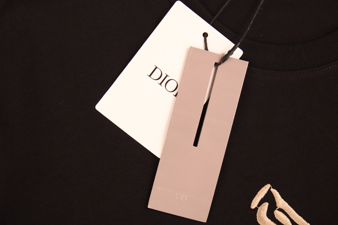 D*or t-shirt with tools and logo design