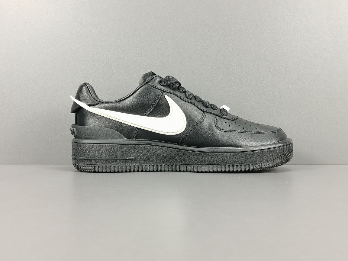 AIR FORCE 1 x AMBUSH BLACK