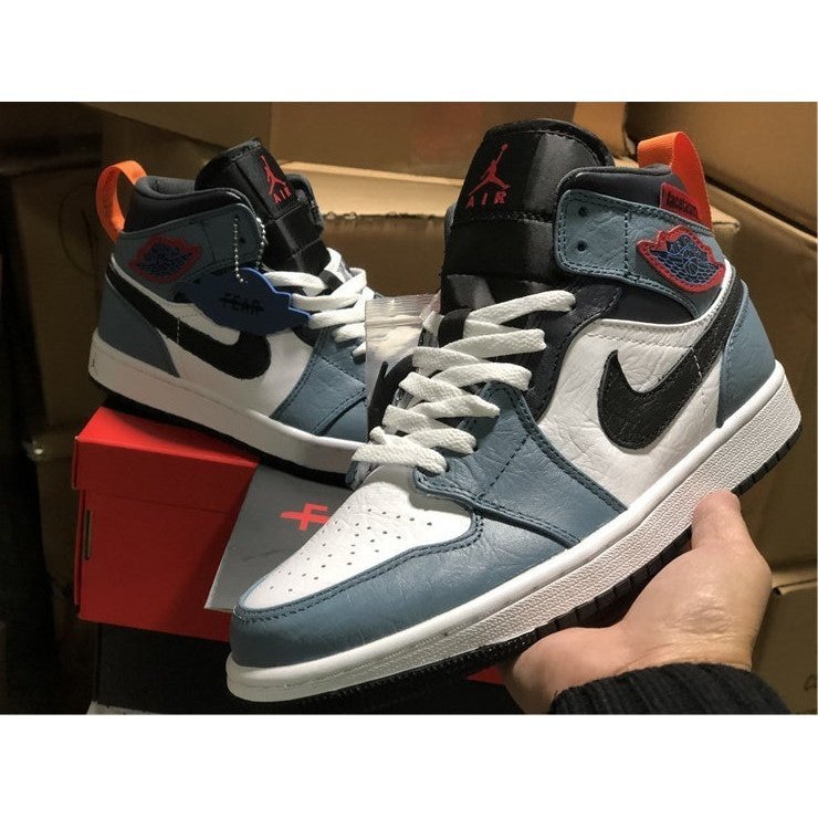 jordan 1 mid fearless x F**etasm