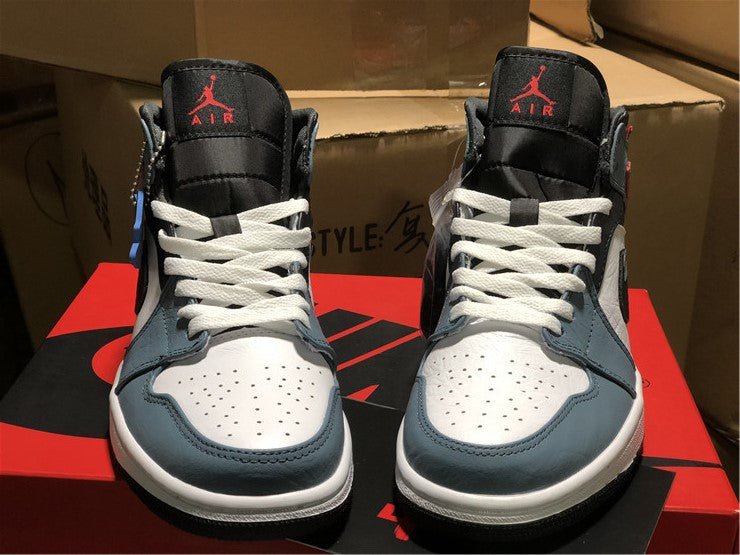 jordan 1 mid fearless x F**etasm