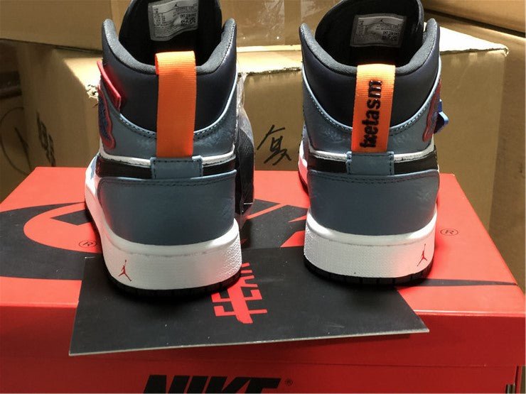 jordan 1 mid fearless x F**etasm