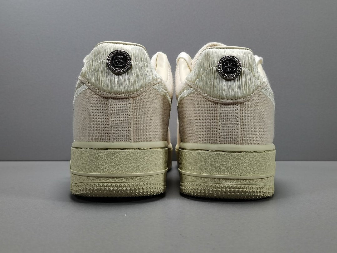 NIKE AIR FORCE 1 x STUSSY FOSSIL