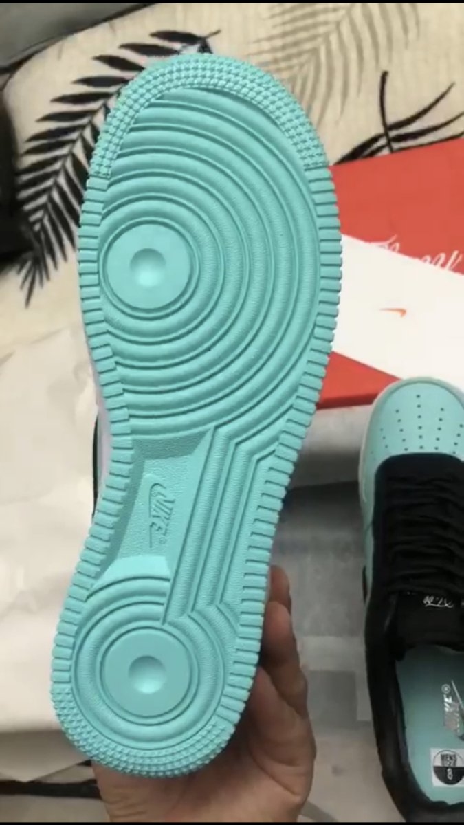 nike air force 1 x T*f*ny & co.1837 (friends and family)