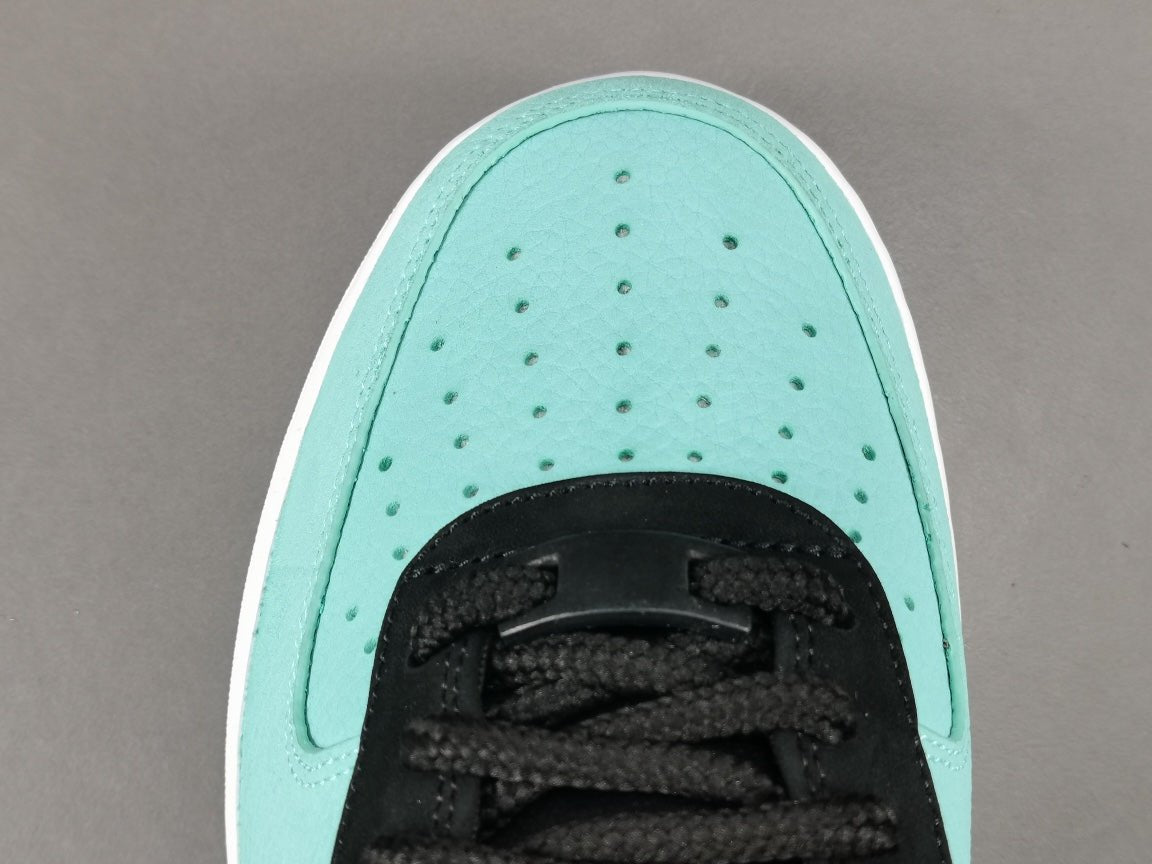 nike air force 1 x T*f*ny & co.1837 (friends and family)
