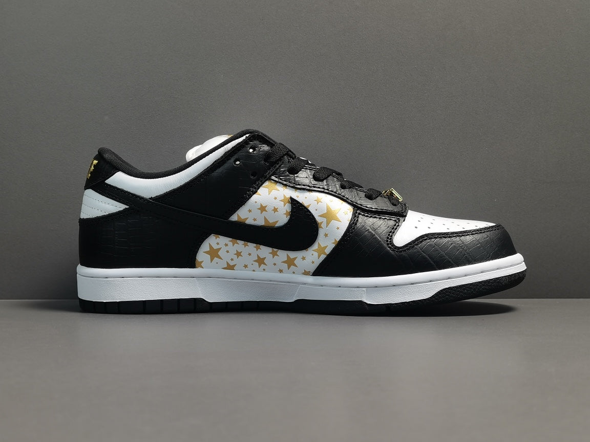 nike sb dunk x S*p*e stars black