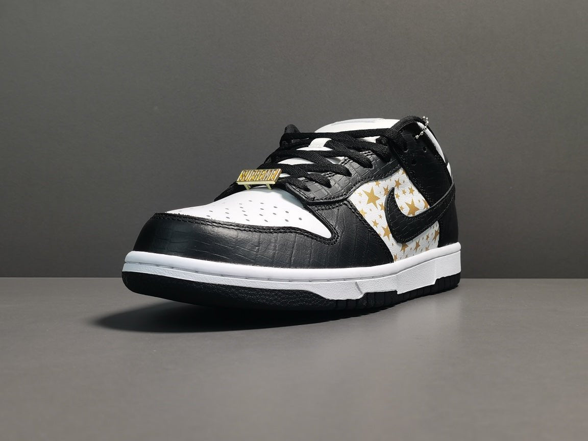nike sb dunk x S*p*e stars black