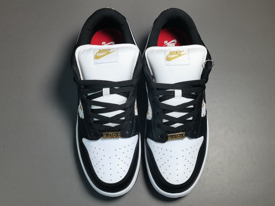 nike sb dunk x S*p*e stars black