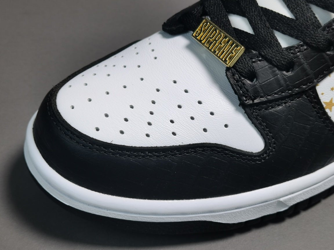 nike sb dunk x S*p*e stars black