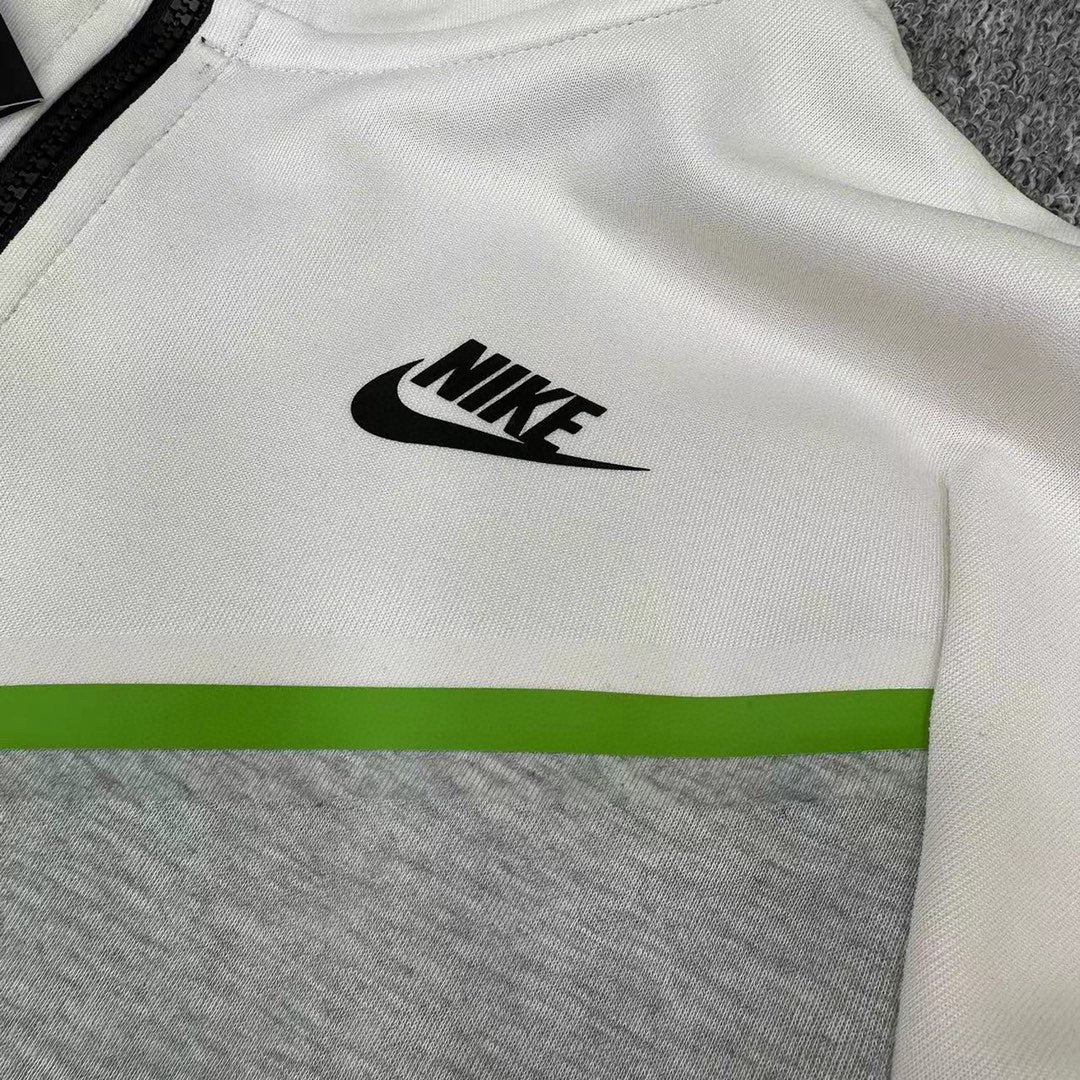 NIKE TECH FLEECE HOODIE x GREY VOLT